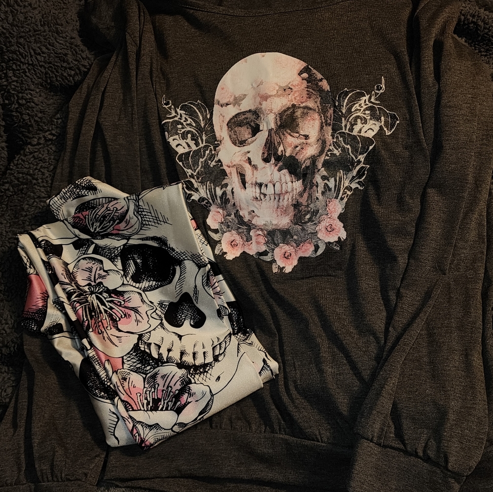 Skulls & Flowers Outfit